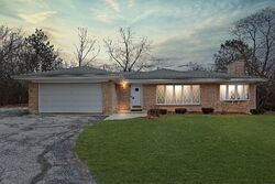 Pre-foreclosure in  OAK LANE RD Flossmoor, IL 60422