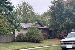 Pre-foreclosure in  STEEPLECHASE LN Springfield, IL 62712