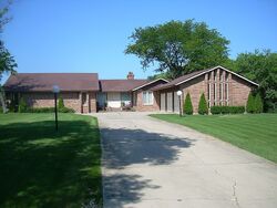 Pre-foreclosure in  LEXINGTON RD Barrington, IL 60010
