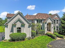 Pre-foreclosure in  ASCOT LN Barrington, IL 60010