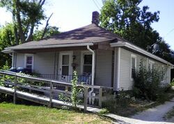 Pre-foreclosure in  FRANOR ST Alton, IL 62002