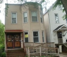 Pre-foreclosure in  S INGLESIDE AVE Chicago, IL 60619
