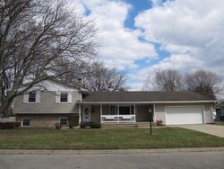  Meadowview Dr, Mendota IL