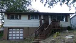 Pre-foreclosure in  HAWTHORNE CIR Creve Coeur, IL 61610