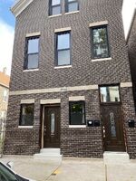  W Charleston St, Chicago IL