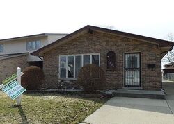 Pre-foreclosure in  W 90TH PL Evergreen Park, IL 60805