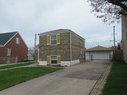 Pre-foreclosure in  S LAWLER AVE Chicago, IL 60638