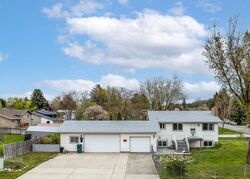 Pre-foreclosure in  S PLEASANT VIEW RD Post Falls, ID 83854