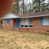 Pre-foreclosure in  ROBERT E LEE DR Columbus, GA 31903