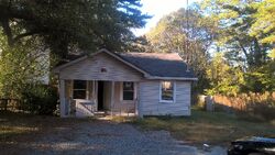 Pre-foreclosure in  GRAND AVE SW Atlanta, GA 30315
