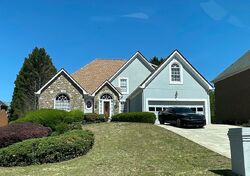 Pre-foreclosure in  MOUNTAIN VIEW PASS Stone Mountain, GA 30087