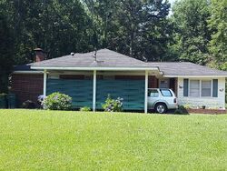 Pre-foreclosure in  VIRGINIA CIR Forest Park, GA 30297