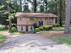 Pre-foreclosure in  RADCLIFFE BLVD Decatur, GA 30034