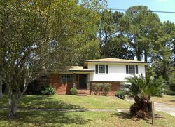 Pre-foreclosure in  DRIFTWOOD AVE SW Fort Walton Beach, FL 32548