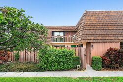 Pre-foreclosure in  ATRIUM CIR APT A Lake Worth, FL 33462