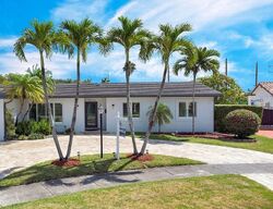Pre-foreclosure in  SW 17TH ST Miami, FL 33165