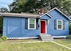 Pre-foreclosure in  LIBERTY CIR Jacksonville, FL 32206