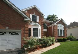  Beechwood Ln, East Hanover NJ