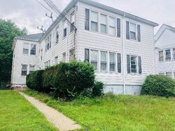 Pre-foreclosure in  ANTHONY ST New Haven, CT 06515