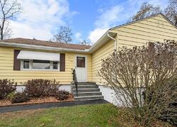 Pre-foreclosure in  DEEPWOOD DR Waterbury, CT 06708
