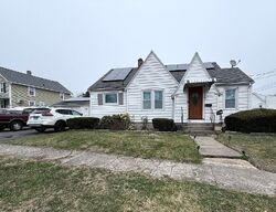 Pre-foreclosure in  DAYTONA AVE Milford, CT 06461