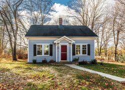 Pre-foreclosure in  JERUSALEM HL Trumbull, CT 06611