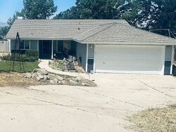 Pre-foreclosure in  PREAKNESS DR Tehachapi, CA 93561