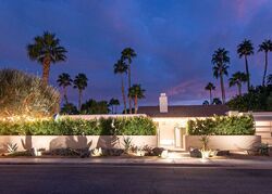 Pre-foreclosure in  E CALLE PAPAGAYO Palm Springs, CA 92262