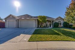 Pre-foreclosure in  LAVER ST Redding, CA 96002