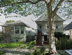 Pre-foreclosure in  11TH AVE Oakland, CA 94606