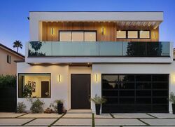 Pre-foreclosure in  HASKELL AVE Encino, CA 91436
