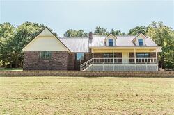 Pre-foreclosure in  S ELM ST Hartford, AR 72938