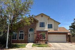 Pre-foreclosure in  E HEARNE WAY Gilbert, AZ 85234