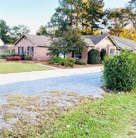  Lakeview Cir, Millbrook AL