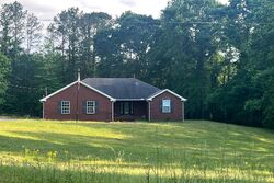 Pre-foreclosure in  COUNTY ROAD 49 Winfield, AL 35594