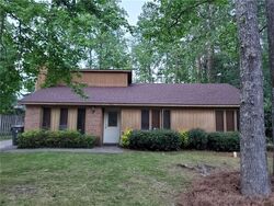 Pre-foreclosure in  TACOMA DR Auburn, AL 36830