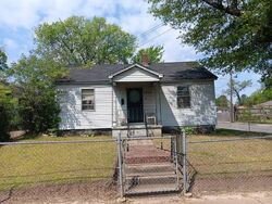 Pre-foreclosure in  BREEDLOVE ST Memphis, TN 38107