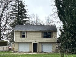 Pre-foreclosure in  MENOUGH RD Ravenna, OH 44266