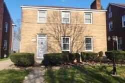 Pre-foreclosure in  PICADILLY RD Detroit, MI 48221