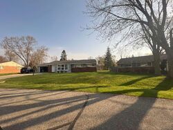 Pre-foreclosure in  E LE BOST DR Novi, MI 48375