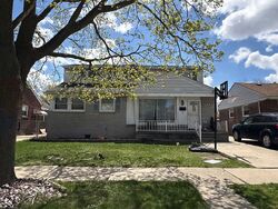 Pre-foreclosure in  WINCHESTER AVE Lincoln Park, MI 48146