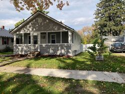 Pre-foreclosure in  GREENWICH ST Saginaw, MI 48602