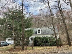 Pre-foreclosure Listing in FOOTE RD BURLINGTON, CT 06013