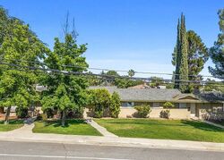  Alta Vista Dr, Bakersfield CA