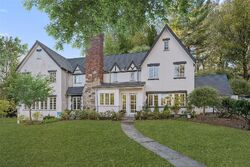 Pre-foreclosure in  CARSTENSEN RD Scarsdale, NY 10583