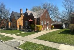 Pre-foreclosure in  PACKARD ST Detroit, MI 48234