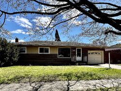 Pre-foreclosure in  WOHLFEIL ST Taylor, MI 48180
