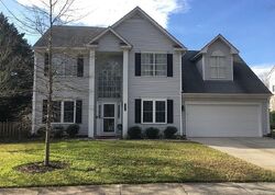 Pre-foreclosure in  BURBAGE LAKE CIR Suffolk, VA 23435
