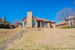 Pre-foreclosure in  SEABROOK DR Duncanville, TX 75137