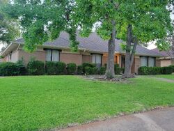 Pre-foreclosure in  CARDINAL CREEK DR Duncanville, TX 75137